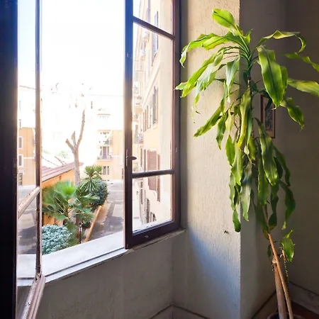 Porta Portese Colorful Flat 罗马