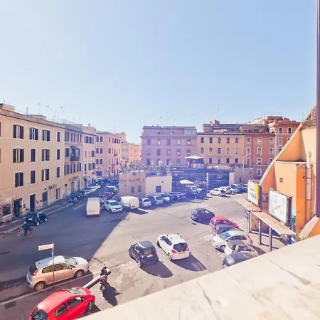 Porta Portese Colorful Flat