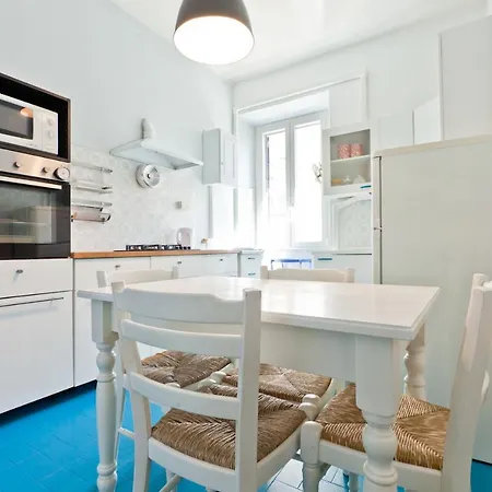 Porta Portese Colorful Flat *